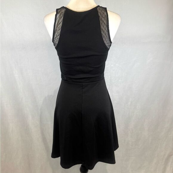 H&M lace lined black fit and flare dress size small - Picture 3 of 7